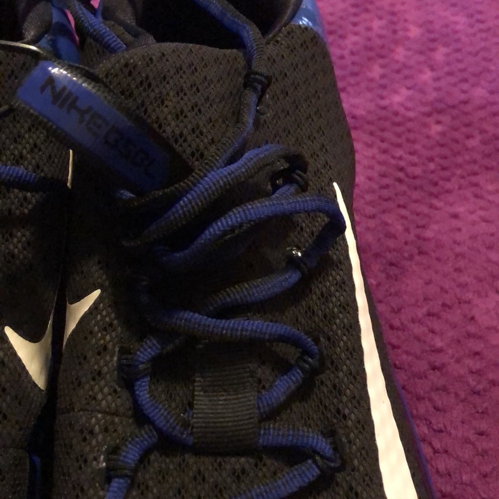 Baseball Cleats - Picture 2 of 6